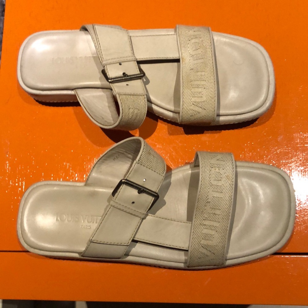 Sandals - Picture 2 of 3